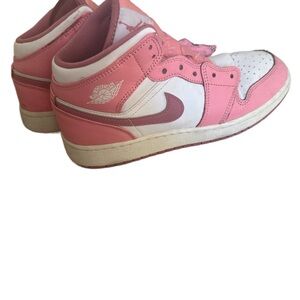 💥HP💥 Nike Air Jordon High Top Pink and White Girls Sneakers 6.5Y